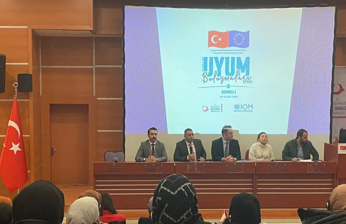 Yerelde Uyum Buluşmaları Kapsamında Kadına Yönelik Şiddetle Mücadele Eğitimi Düzenlendi